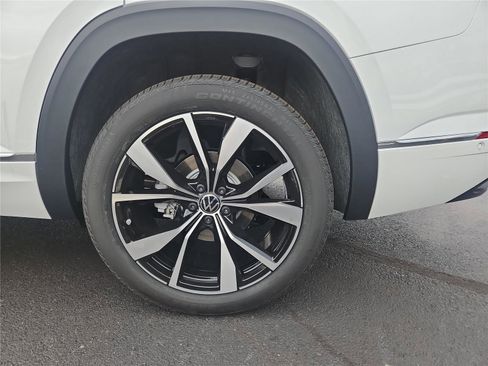 New 2026 Volkswagen Atlas SEL Premium R-Line image 10