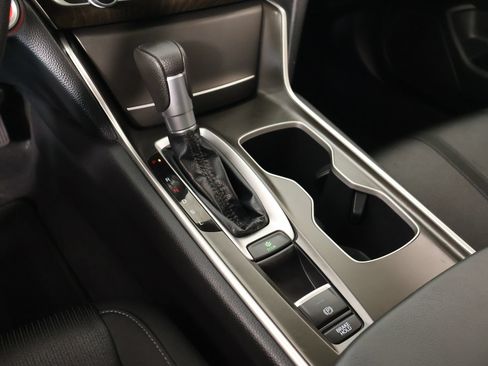 Used 2020 Honda Accord EX image 8