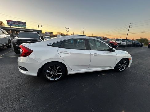 Used 2019 Honda Civic EX image 3