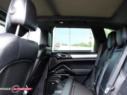 Used 2014 Porsche Cayenne Turbo AWD/4WD image 24