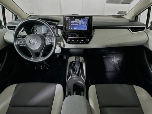 Used 2025 Toyota Corolla LE image 26