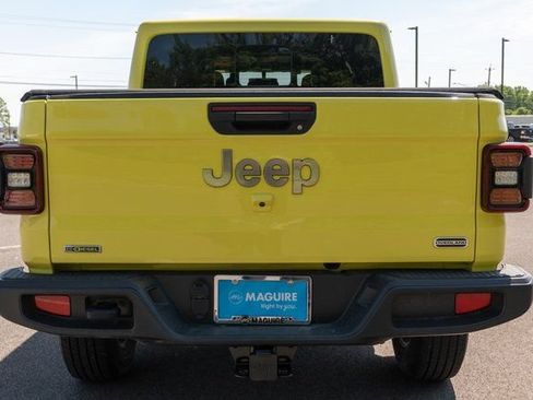 Used 2023 Jeep Gladiator Overland w/ Popular Equipment Package AWD/4WD image 7