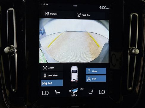 Used 2022 Volvo XC40 T5 Inscription w/ Advanced Package image 19