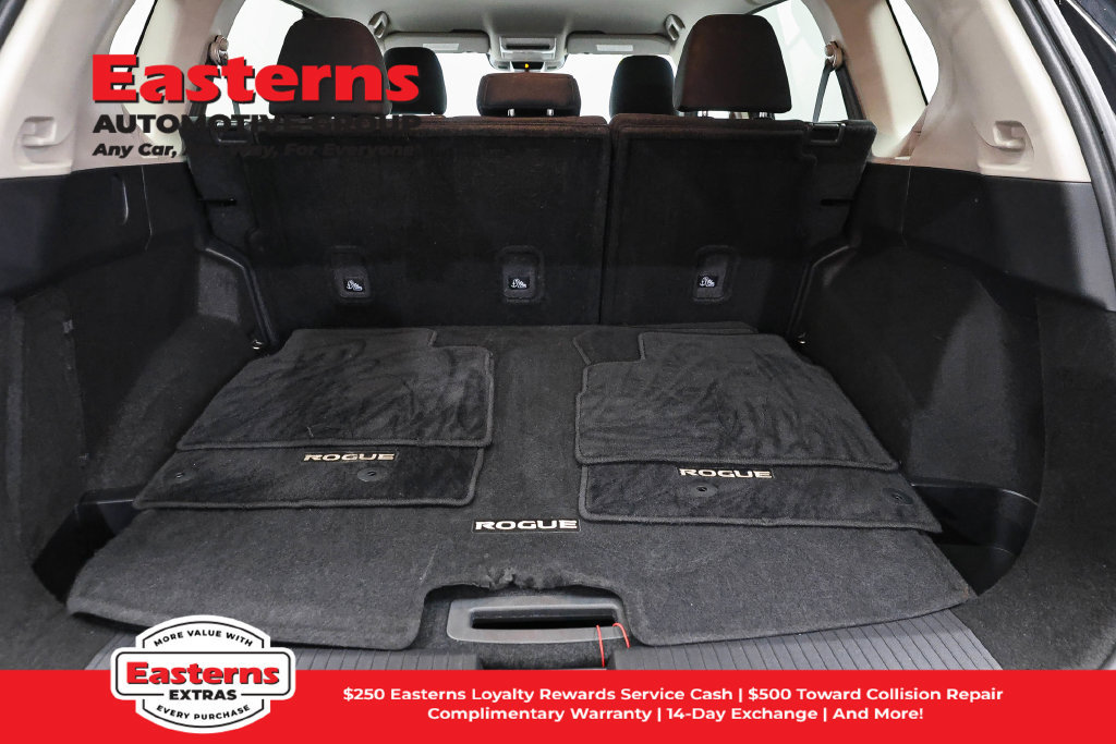 Used 2023 Nissan Rogue S AWD/4WD image 10