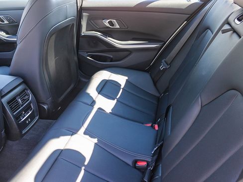 Used 2025 BMW 330i xDrive Sedan image 19