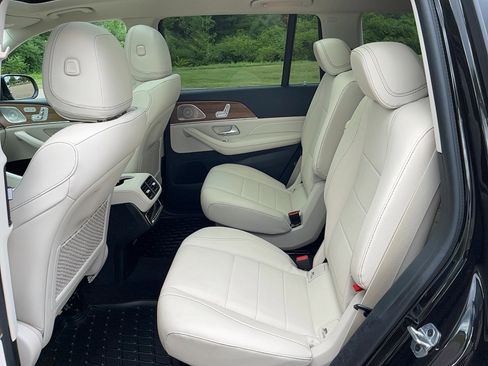 Certified 2024 Mercedes-Benz GLS 450 4MATIC image 10