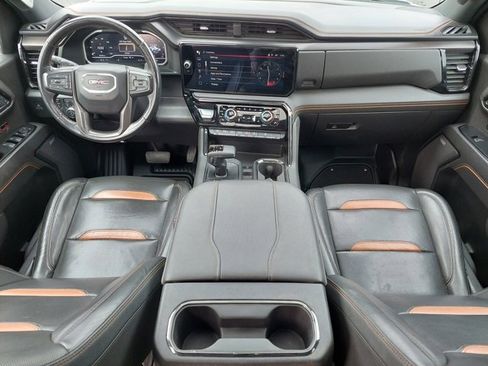 Used 2023 GMC Sierra 1500 AT4 w/ AT4 Preferred Package image 3