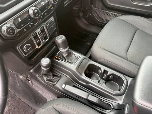 Used 2021 Jeep Gladiator Sport AWD/4WD image 21