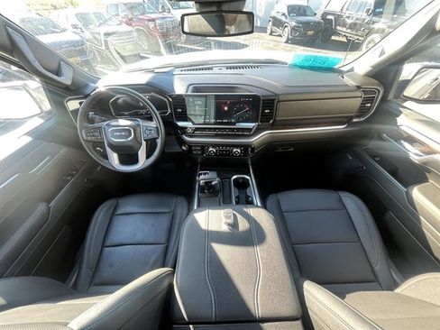 Used 2023 GMC Sierra 1500 SLT w/ SLT Convenience Package AWD/4WD image 10