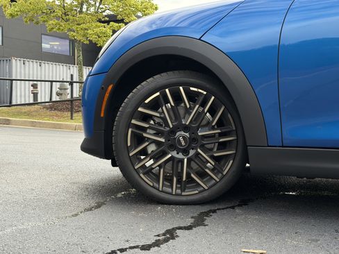 Used 2025 MINI Cooper S FWD image 11
