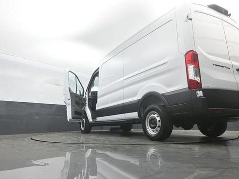 New 2026 Ford Transit 250 148 Medium Roof RWD image 36