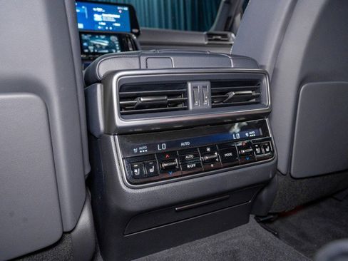 Used 2026 Lexus LX 600 4WD w/ Accessory Package (2T) image 27