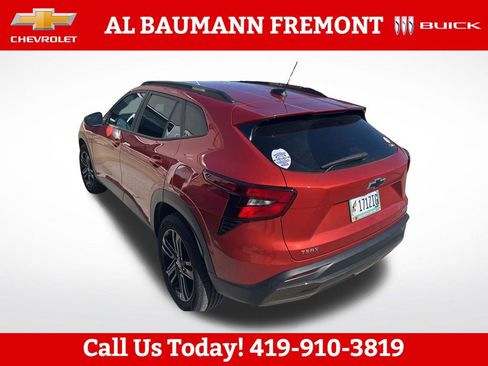Used 2024 Chevrolet Trax ACTIV w/ Sunroof Package FWD image 6