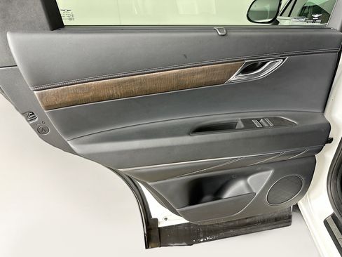 Used 2024 Genesis GV80 3.5T image 27