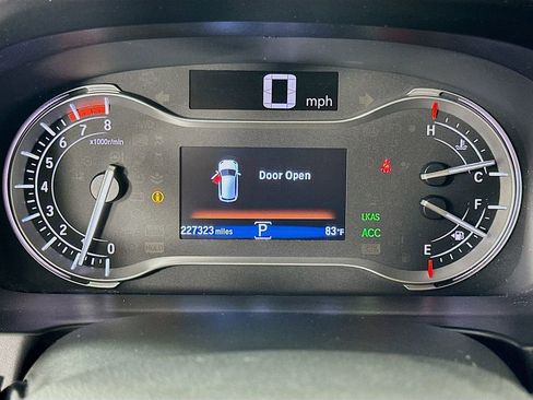 Used 2016 Honda Pilot Touring image 12
