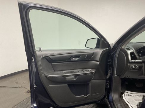 Used 2016 GMC Acadia SLT FWD image 9