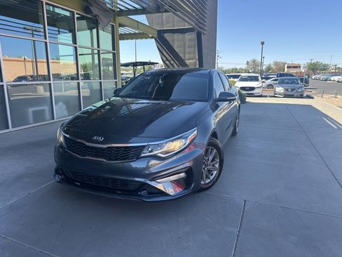 Used 2020 Kia Optima LX FWD image 2