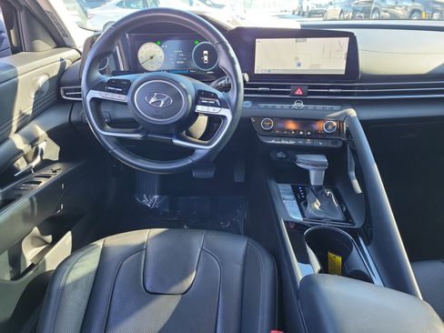 Used 2021 Hyundai Elantra Limited image 10