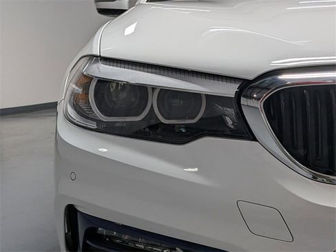 Used 2018 BMW 530i xDrive image 26