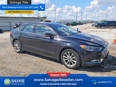 Used 2017 Ford Fusion SE w/ Fusion SE Technology Package FWD image 5