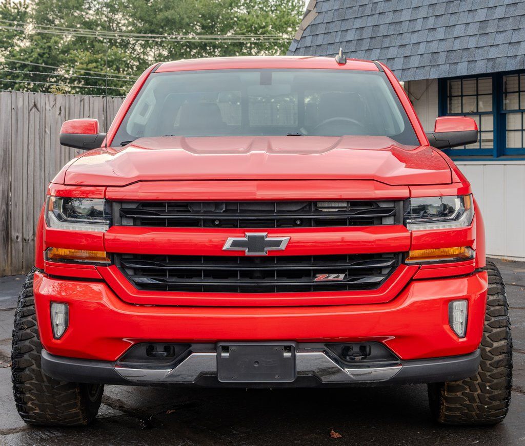Used 2018 Chevrolet Silverado 1500 LT w/ All Star Edition AWD/4WD image 8