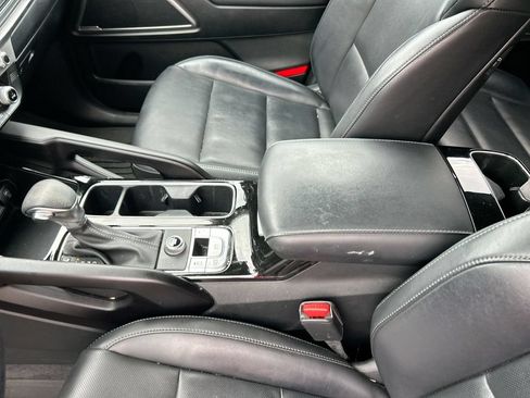 Used 2024 Kia Telluride LX FWD image 28