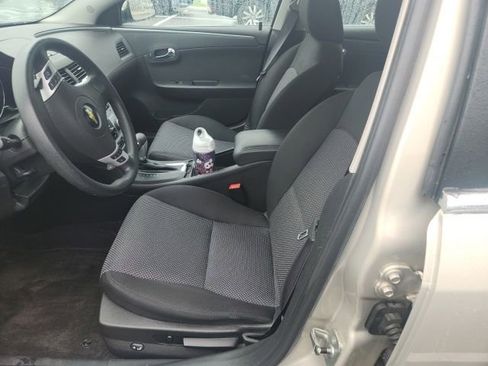 Used 2010 Chevrolet Malibu LT FWD image 6