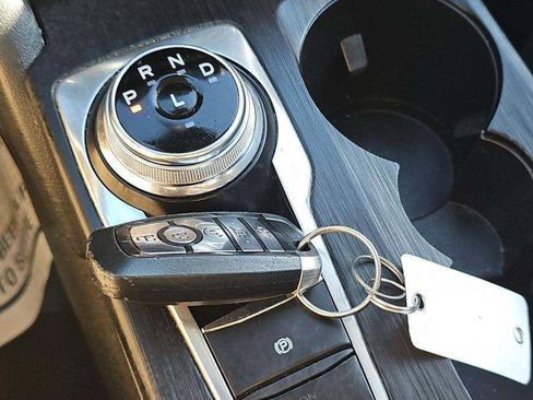 Used 2021 Ford Escape SE w/ Convenience Package image 11