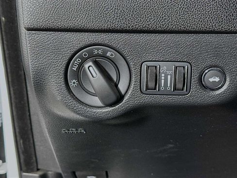 Used 2023 Dodge Charger SXT image 10