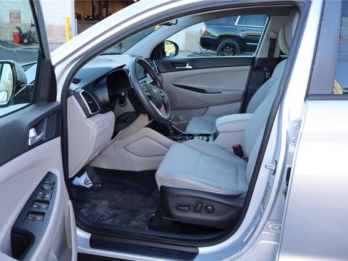 Used 2019 Hyundai Tucson Value image 16