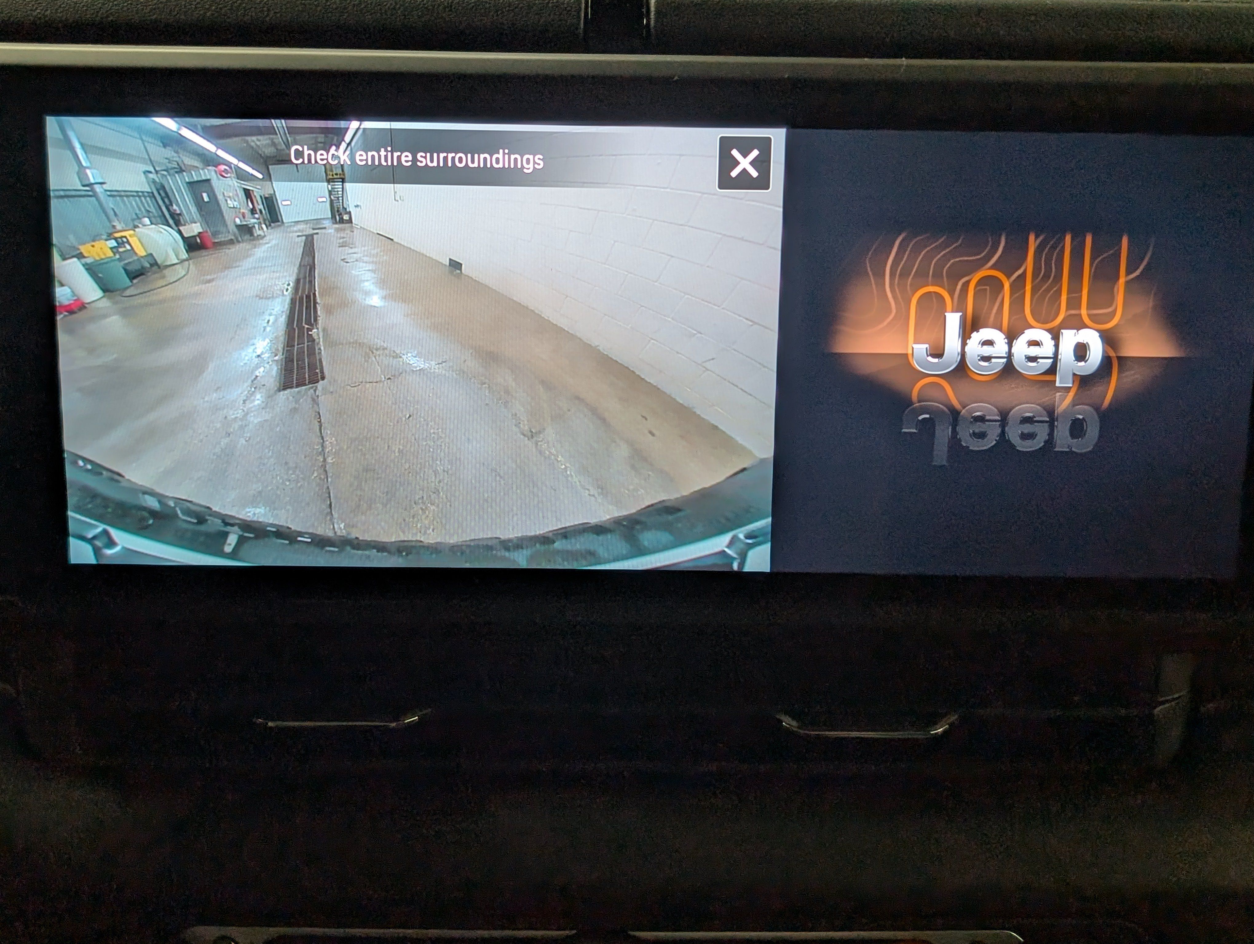 Used 2024 Jeep Wrangler Unlimited Rubicon AWD/4WD image 21