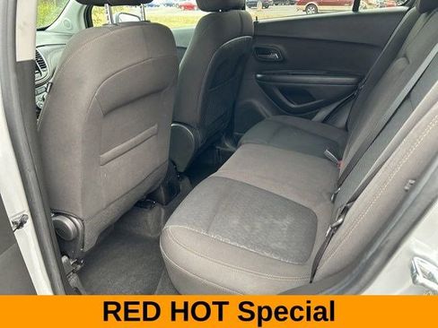 Used 2021 Chevrolet Trax LS w/ Tint and Cruise Package image 33