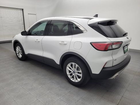 Used 2020 Ford Escape SE FWD image 3