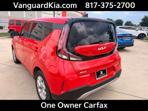 Certified 2024 Kia Soul S FWD image 2