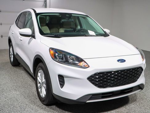 Used 2021 Ford Escape SE image 5