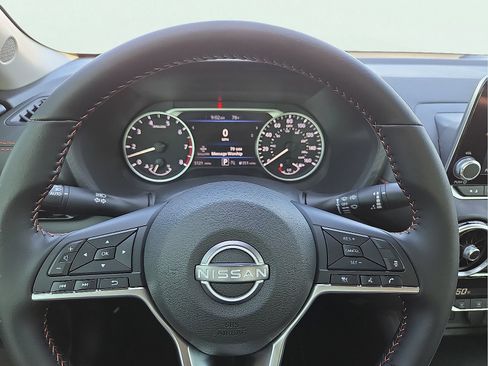 Used 2025 Nissan Sentra SR FWD image 24
