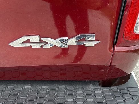 Used 2019 RAM 1500 Big Horn AWD/4WD image 12