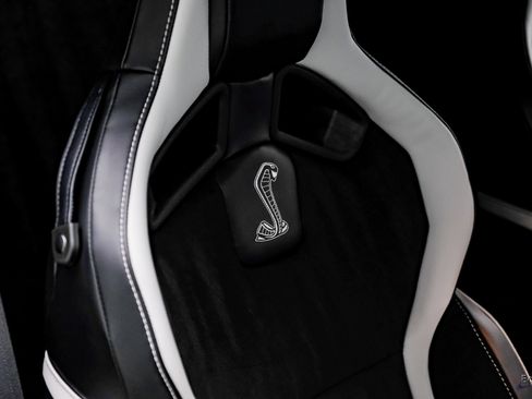 Used 2021 Ford Mustang Shelby GT500 w/ Carbon Fiber Track Pack image 55