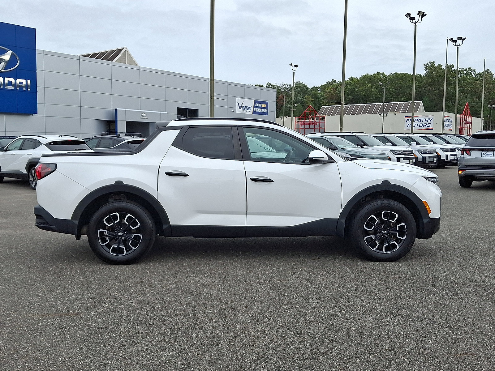 Certified 2023 Hyundai Santa Cruz SEL w/ Activity Package AWD/4WD image 24