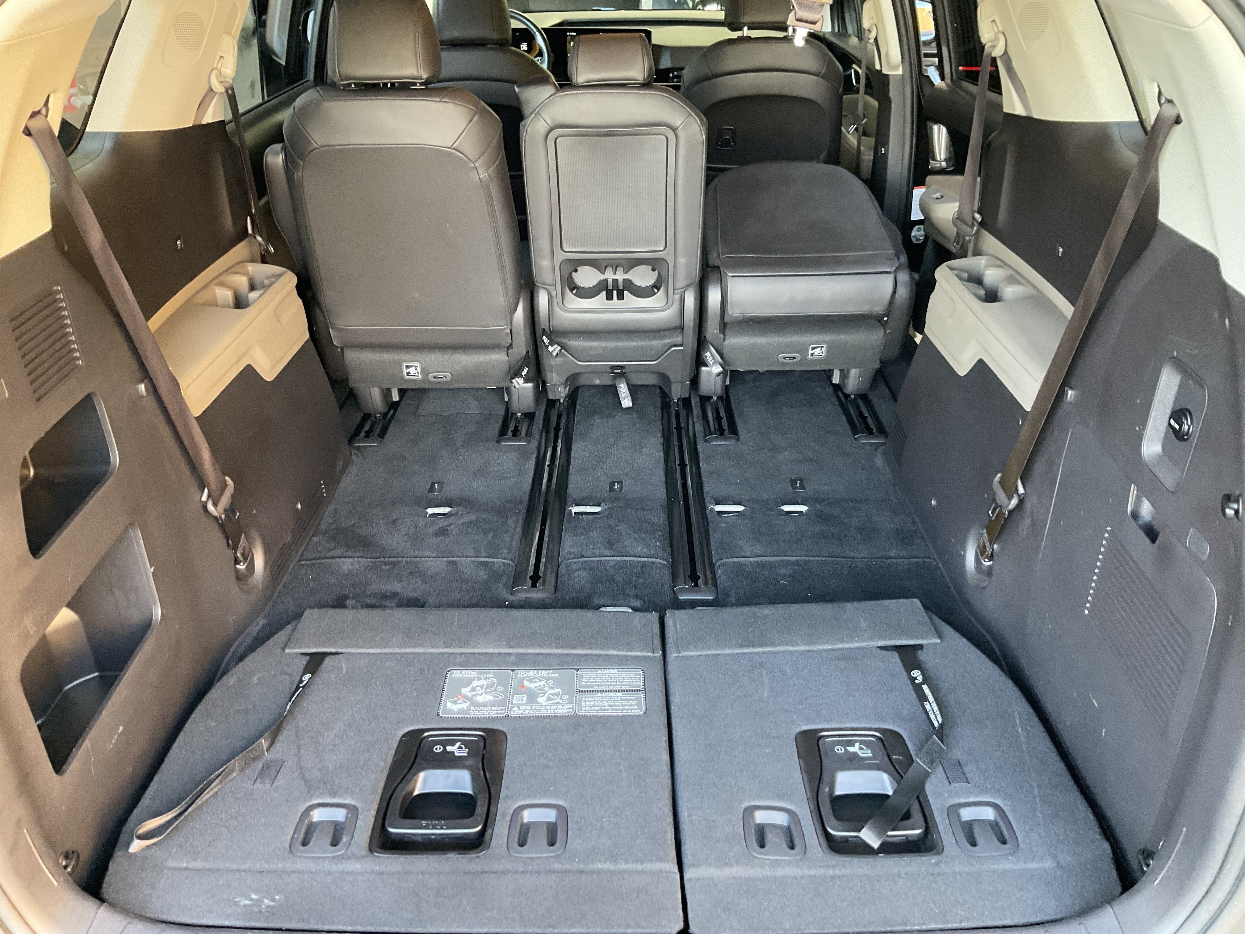 Used 2026 Kia Carnival LXS FWD image 47