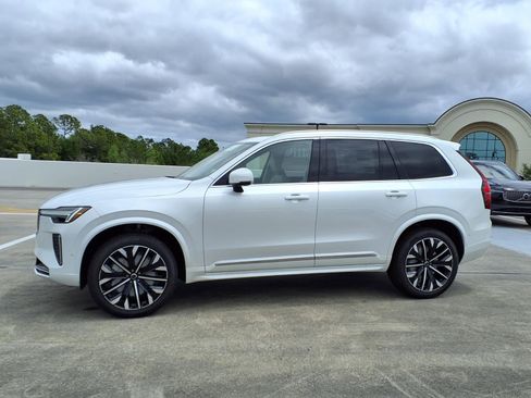 New 2026 Volvo XC90 B6 Ultra w/ Protection Package AWD/4WD image 4