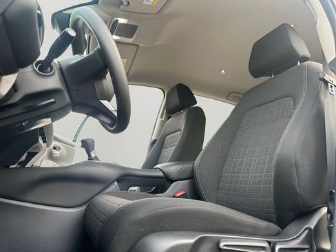 Certified 2025 Honda HR-V LX image 22