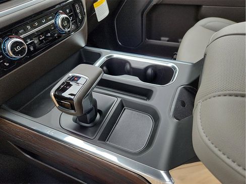 New 2025 GMC Sierra 1500 SLT image 25