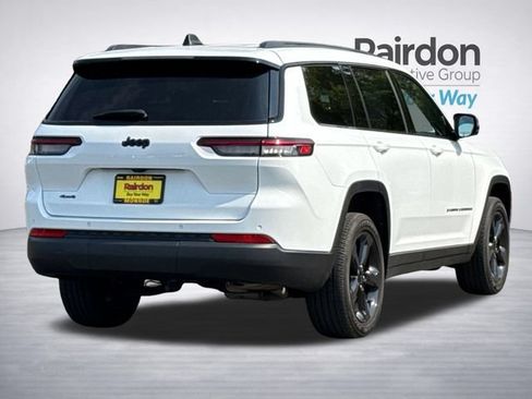 Used 2023 Jeep Grand Cherokee L Laredo AWD/4WD image 6