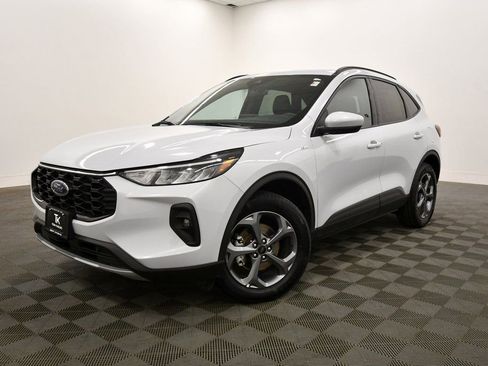 Used 2025 Ford Escape ST-Line Select image 2