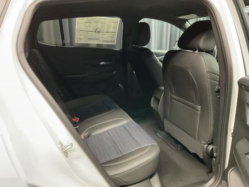 New 2026 Buick Envista Preferred image 9