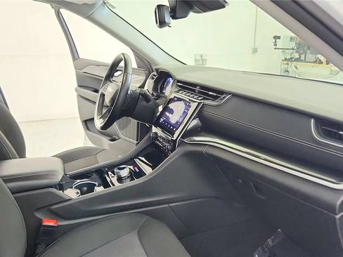 Used 2022 Jeep Grand Cherokee L Laredo w/ Luxury Tech Group I AWD/4WD image 31