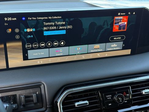 New 2025 Nissan Armada Platinum Reserve image 17