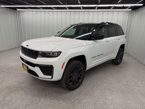 New 2026 Jeep Grand Cherokee Summit w/ Obsidian Package AWD/4WD image 3