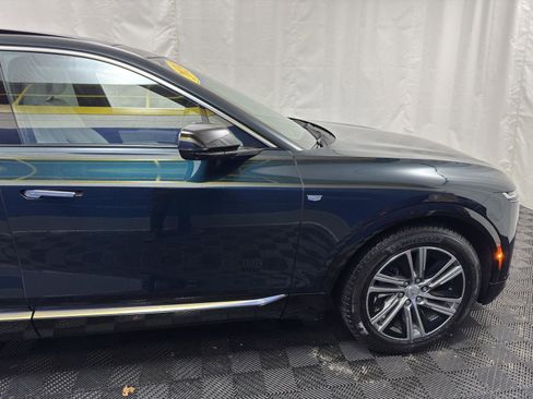 Used 2024 Cadillac Lyriq Luxury image 12